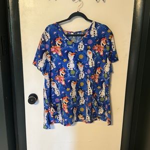 Disney Frozen 2 EUC scrub top